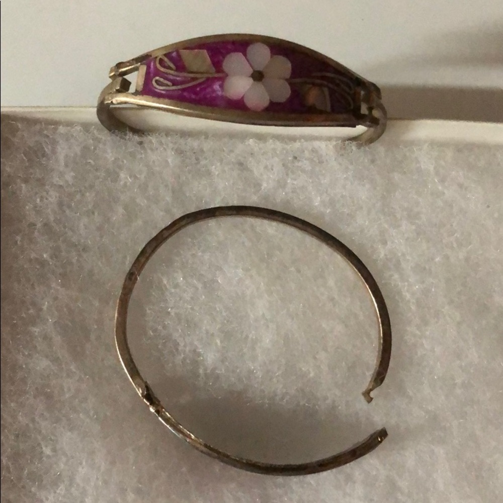 Matching bracelets - Picture 4 of 4